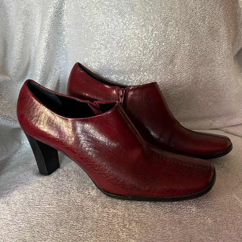 Franco Sarto Shoe/Bootie Size 8 1/2